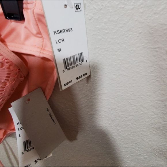 New kenneth Cole razorback coral crocheted bikini - Picture 5 of 7